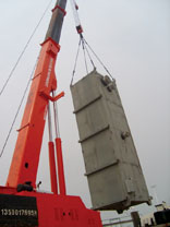 珠海天然氣液化項目冷箱、吸收塔設(shè)備安裝工程